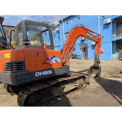 斗山DH55掘削機