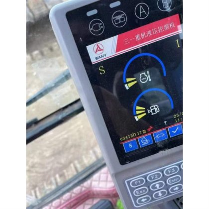 三一SY215C挖掘机