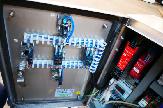 テクノバックシーラー ATHENAZ