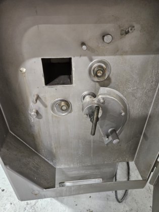 トレイフ・フェリックス・タイプ2700ダイサー