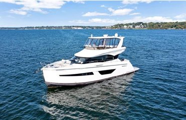 2020 Carver 52 Command Bridge