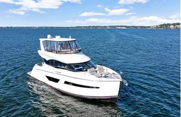 2020 Carver 52 Command Bridge
