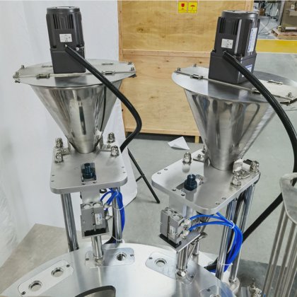 Dession 自动胶囊奈斯派索 K 杯灌装封口旋转速溶咖啡粉包装机