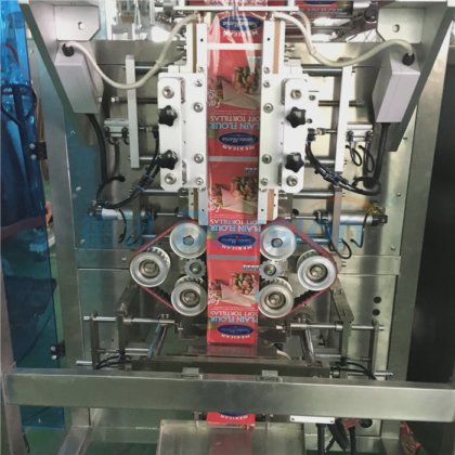 Dession 用于涂覆花生和膨化食品的带四边封口自立袋自动包装机