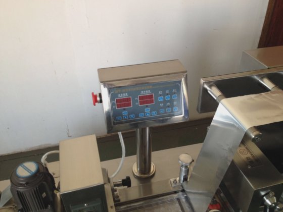 Dession 全自动小型泡罩包装机 铝塑泡罩片包装机