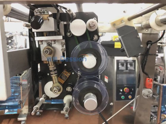 三角包巧克力包装机工厂