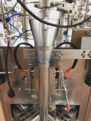 三角袋工場が付いている Dession のチョコレートのパッキング機械