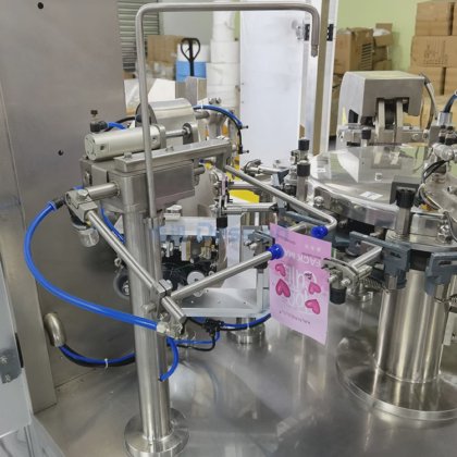 Dession 高质量自动立式拉链袋糖浆水烟袋预制袋包装机