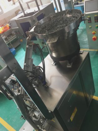 Dession 自动螺丝钉计数包装机