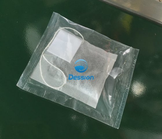 外袋が付いている Dession によって使用されるドリップ コーヒー微粒のパッキング Machie