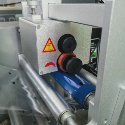 Dession 商用全自动水平式新鲜蔬菜和水果枕式包装机