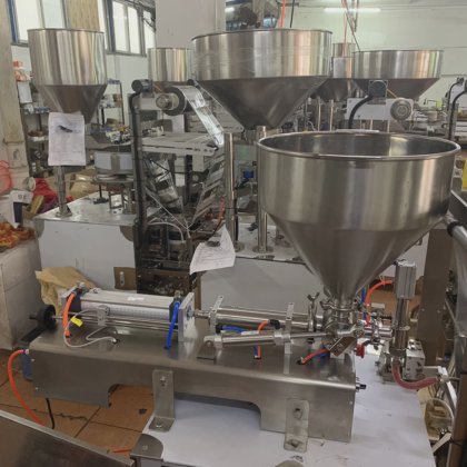 用于番茄酱小袋包装的 Dession 高刚性番茄酱包装机