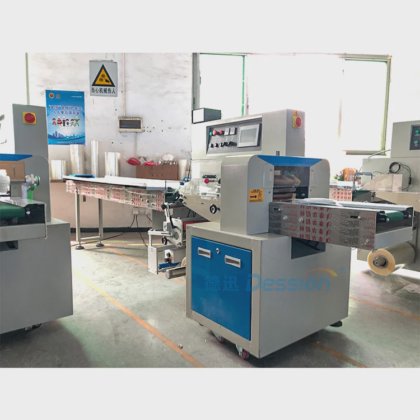 Dession 食品灌装包装封口用全自动卧式汉堡面包饼干枕式包装机