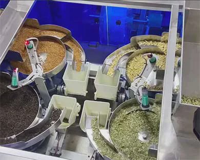 Dession のナイロン網自動三角形のピラミッドの袋のティー パッキング機械製造者