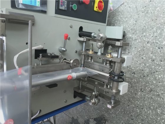 Dession 塑料奶粉袋包装机价格