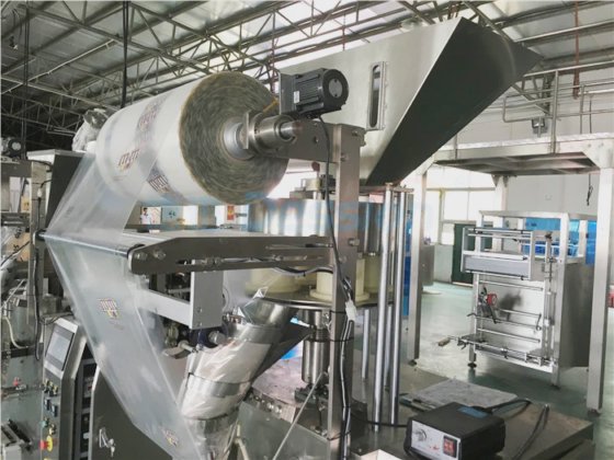 Dessionのaginomotoのパッキングシーリングおよび充填機、MSGの縦のパッキング機械