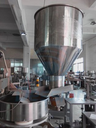 Dession 全自动咖啡糖果三角袋包装机