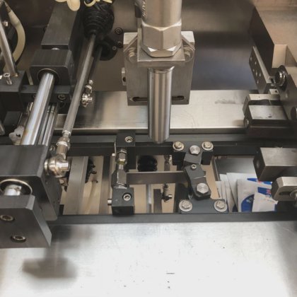 Dession Doypack 灌装封口包装机