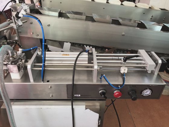 Dessionウェットライスヌードルパッキングマシン価格