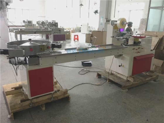 Dession 高品质全自动塑料薄膜笔包装机/铅笔包装机