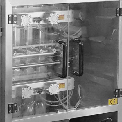 用于包装粉末的 Dession 全自动四边封多线包装机