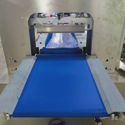 Dession パン包装機 ドーナツ包装機工場