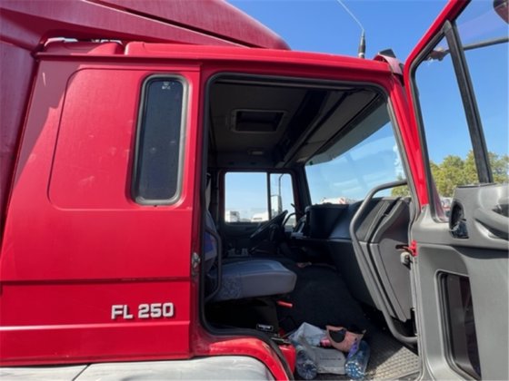 Volvo FL250