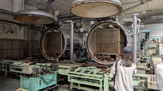 完整飲料生產線和工廠設備批次 填充、密封、包裝和支援系統