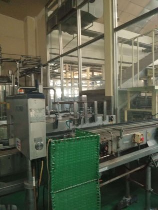 完整飲料生產線和工廠設備批次 填充、密封、包裝和支援系統