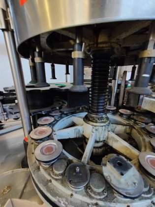 科伦斯滚筒供卷贴标机 12,000 件/小时