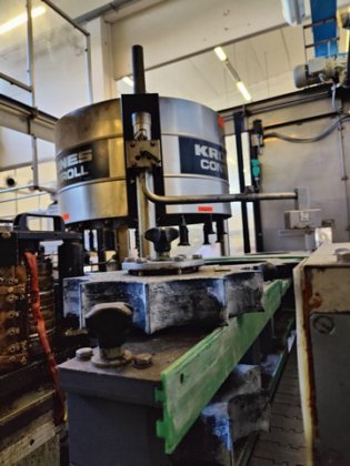 科伦斯滚筒供卷贴标机 12,000 件/小时