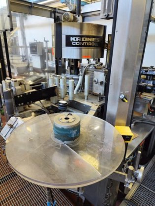 科伦斯滚筒供卷贴标机 12,000 件/小时