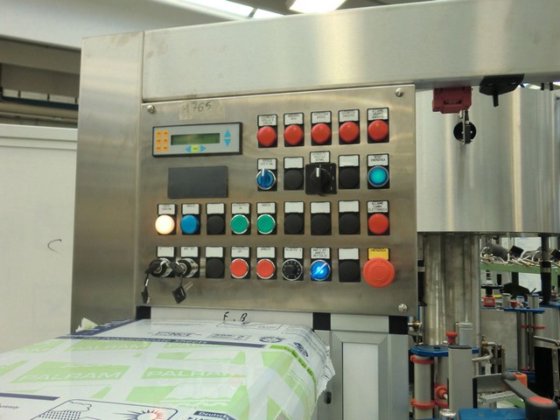 ラベラー P.E. Master m/e