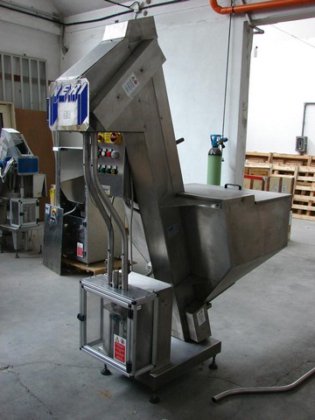 キャップエレベーターネリ