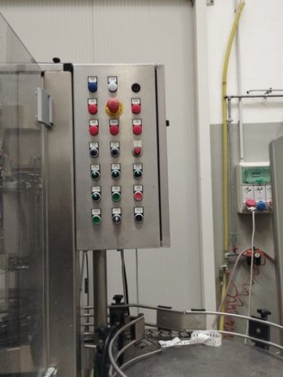 完整的CEM装瓶线啤酒