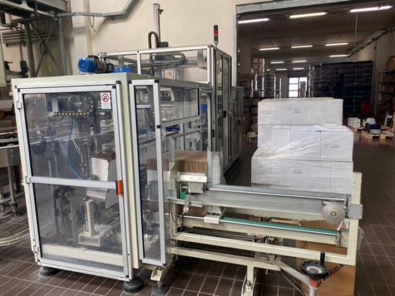 完整的灌装线袋装盒