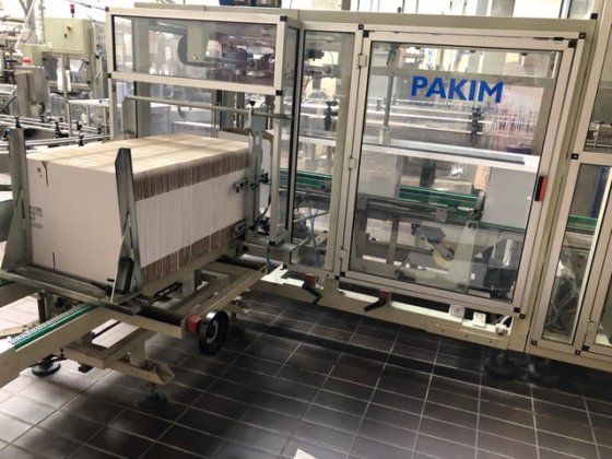 完整的灌装线袋装盒