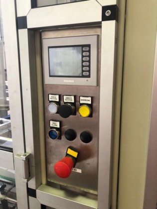 完整的灌装线袋装盒