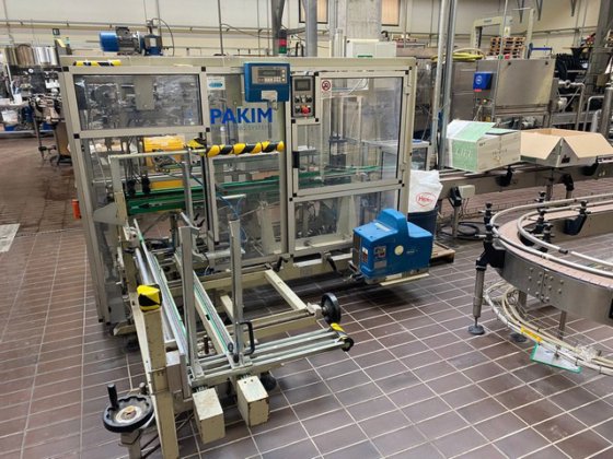 完整的灌装线袋装盒