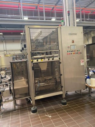 完整的灌装线袋装盒