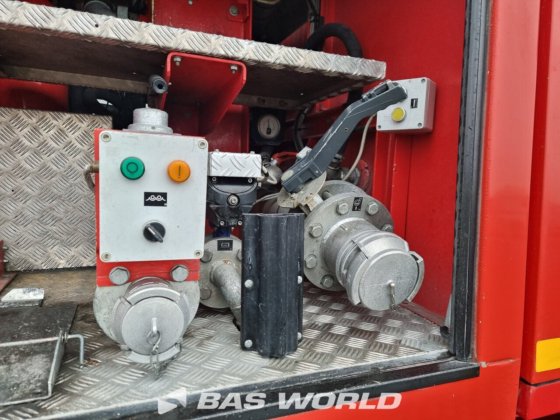 雷诺 6X6 侧面消防车