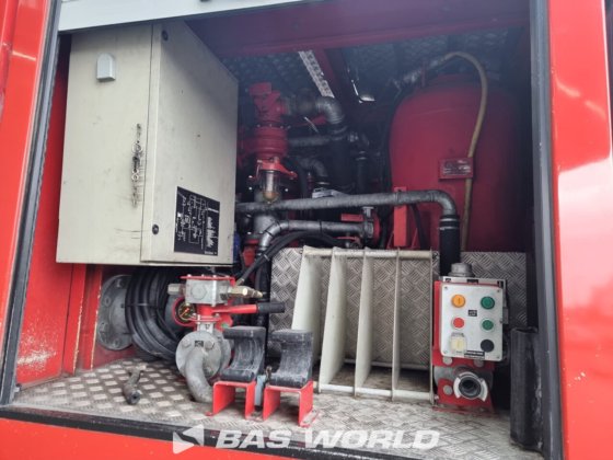 雷诺 6X6 侧面消防车