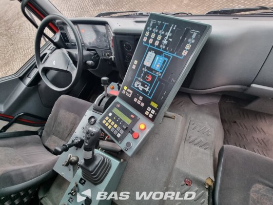 雷诺 6X6 侧面消防车