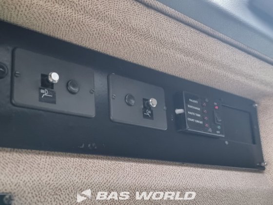 雷诺 6X6 侧面消防车