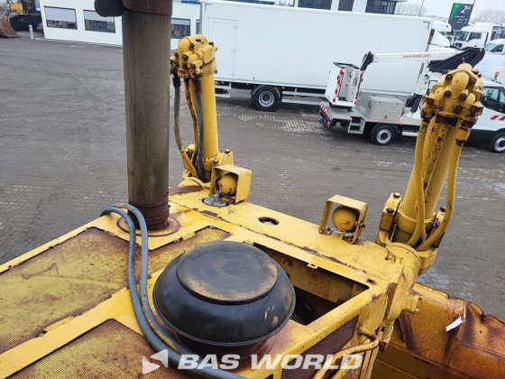 卡特彼勒履带式推土机