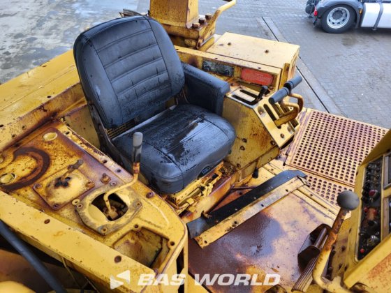 卡特彼勒履带式推土机