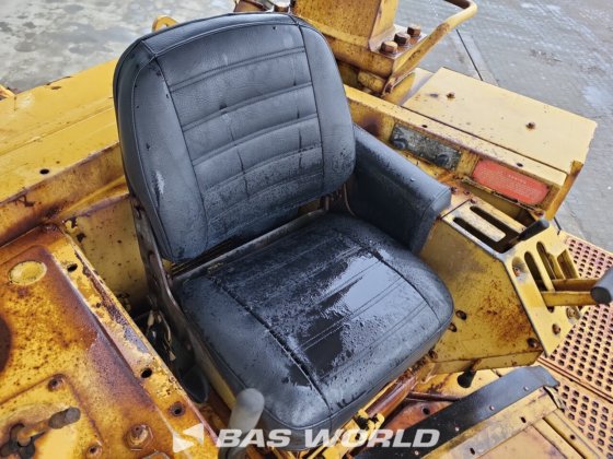 卡特彼勒履带式推土机