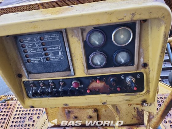 卡特彼勒履带式推土机