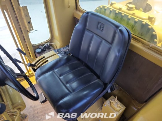 キャタピラー・グレーダー