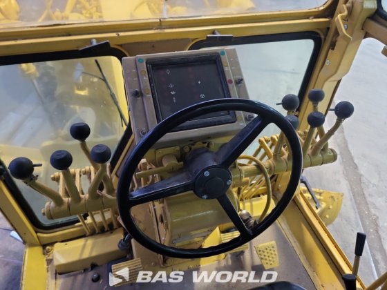 キャタピラー・グレーダー